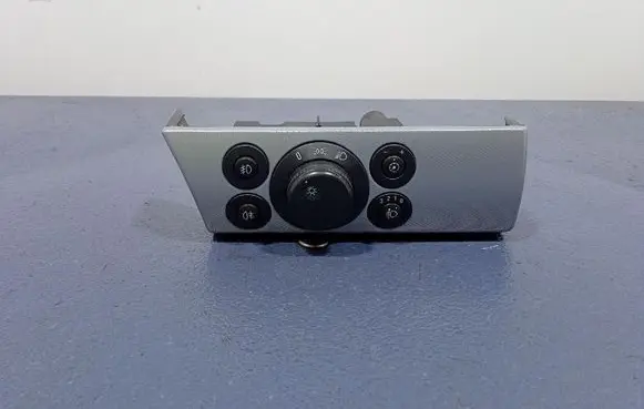 Opel Astra H Light switch 13100128