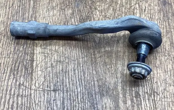 Porsche Macan (95B) Steering tie rod end 4G0423811A