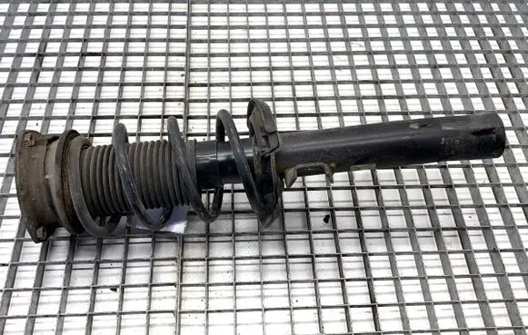 Volkswagen PASSAT B8 Front shock absorber/damper