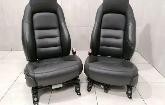 Chevrolet Corvette Seat set 