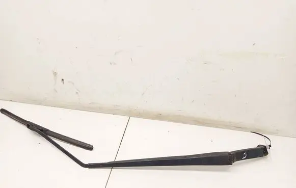 Toyota Avensis Verso Front wiper blade arm 