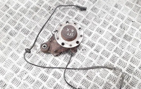 Rear wheel hub spindle/knuckle