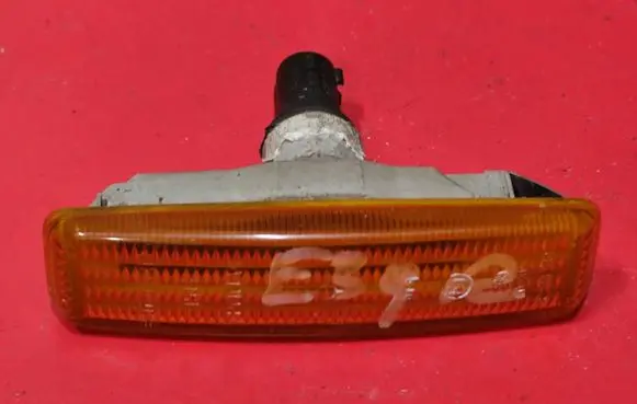 BMW 5 E39 Front fender indicator light 8360589 117510