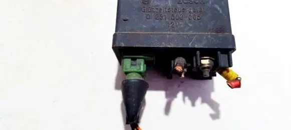 Peugeot 406 Glow plug pre-heat relay 0281003005