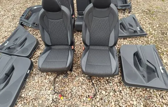 Peugeot 5008 II Seat and door cards trim set 