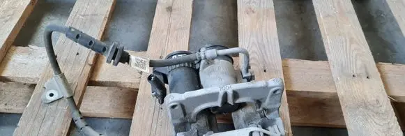 Rear brake caliper