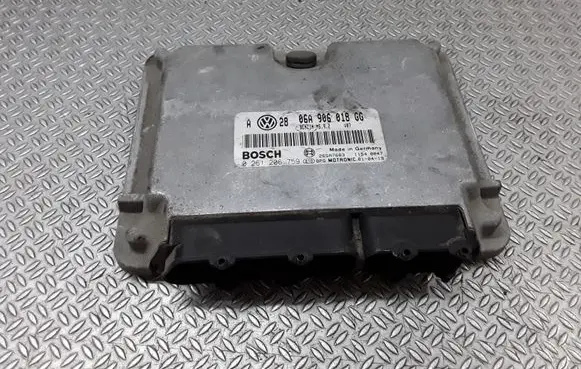 Volkswagen Golf IV Engine control unit/module 06A906018GG 0261206759