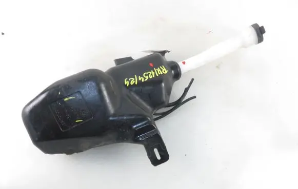Opel Zafira C Windshield washer fluid reservoir/tank 13260579