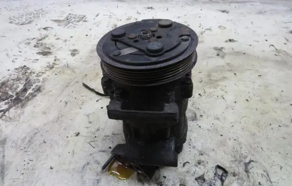 Mini Cooper Countryman R60 Air conditioning (A/C) compressor (pump) 9213175-05