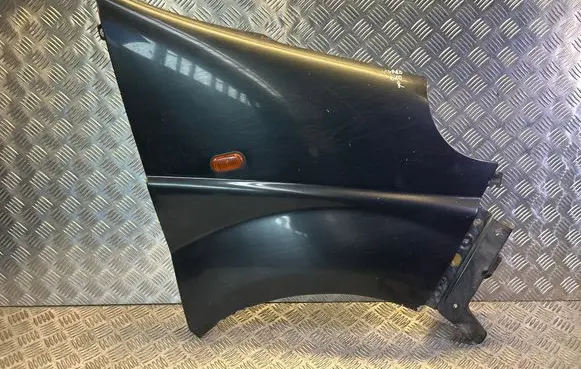 Opel Vivaro Fender