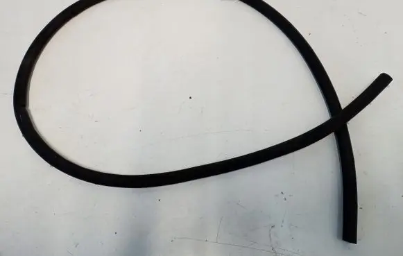 Rubber seal rear door