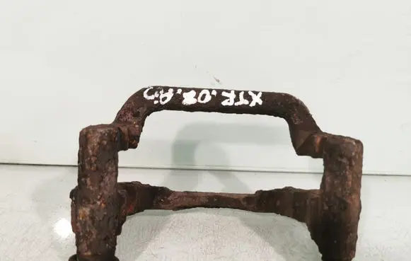 Nissan X-Trail T31 Brake caliper pad carrier rear 