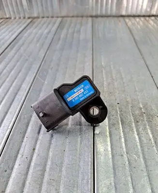 Opel Zafira B Air pressure sensor 0281002437 0601111CS6