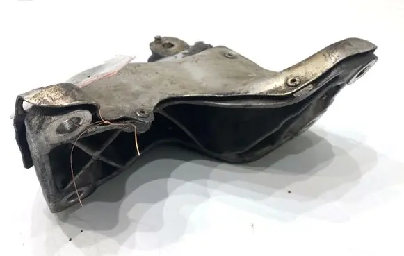 BMW X6 E71 Engine mounting bracket 6780136
