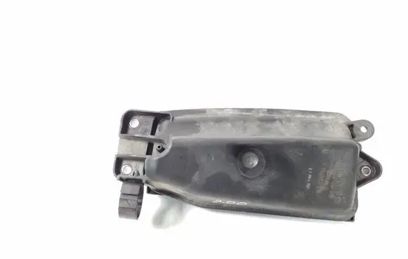 Mercedes-Benz E C207 W207 Vacuum air tank A6510700568