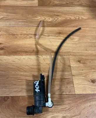 Nissan Almera Tino Windscreen/windshield washer pump V42080004 987086124
