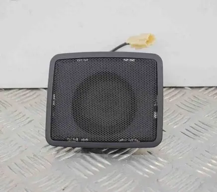 Toyota Prius (XW20) Panel speaker 676401004F151