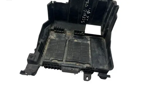 Renault Scenic II - Grand scenic II Battery tray 8200437409