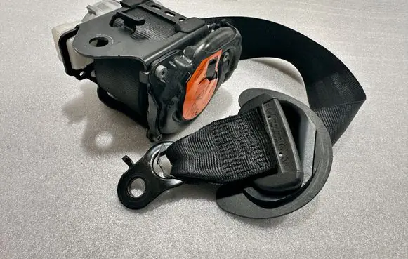 Porsche Cayenne (92A) Rear seatbelt 7P0857806 7P0857806H