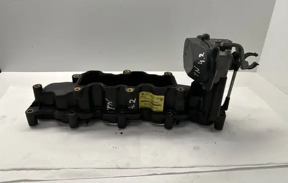 Volkswagen Touareg II Intake manifold 057129711AK 059129086L