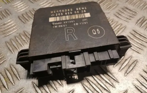 Mercedes-Benz C W203 Door control unit/module 2038206626
