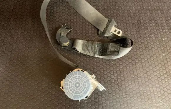 Land Rover Range Rover Sport L320 Middle seatbelt (rear) 603139200E 060104