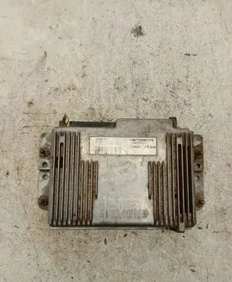 Renault Megane I Engine control unit/module 7700860319 7700865810 S105300103A