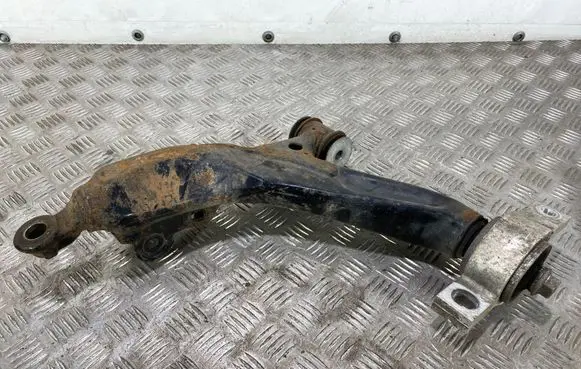 Lexus IS 220D-250-350 Front lower control arm/wishbone