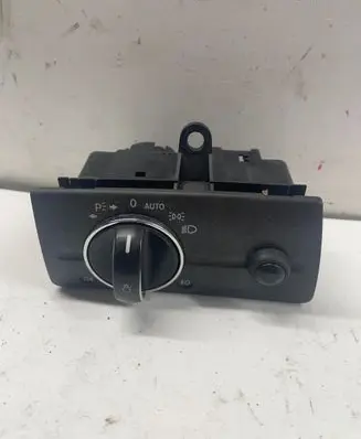 Mercedes-Benz E W211 Light switch 2115450704 01056045