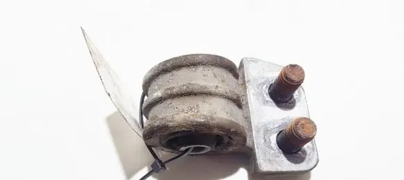Volvo S60 Engine mount bracket 9445335