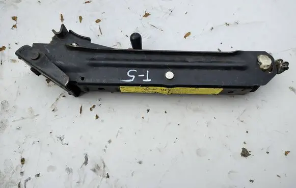 Volkswagen Transporter - Caravelle T5 Lift Jack 