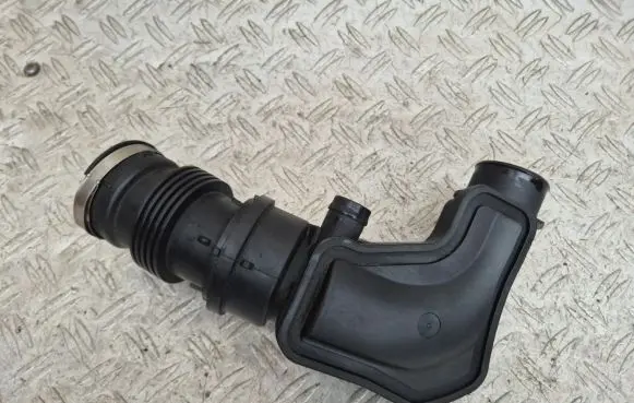 Ford Focus Air intake duct part