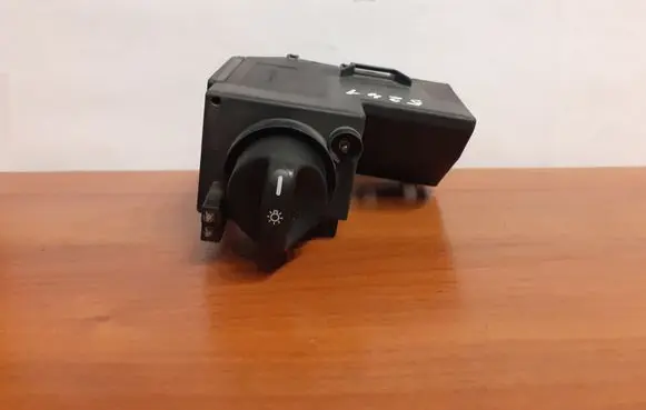 Mercedes-Benz E W210 Light switch 5241 2105451104