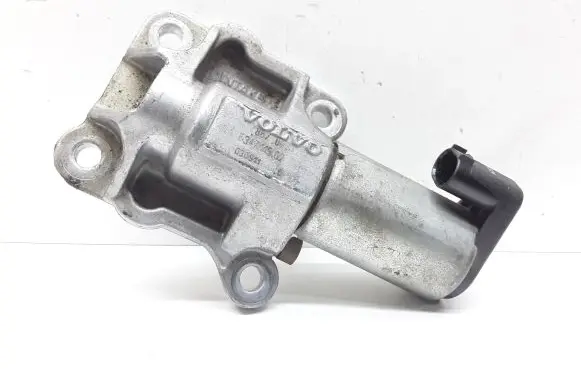 Volvo XC90 Camshaft vanos timing valve 8670421