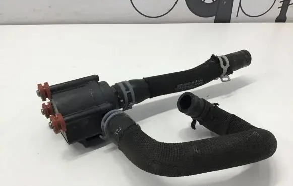 Audi Q7 4M Electric auxiliary coolant/water pump 06H121601P