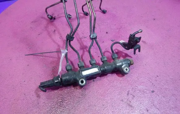 Ford Focus C-MAX Fuel main line pipe 9654592680