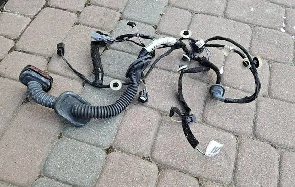 Renault Megane IV Front door wiring loom 241251594R-