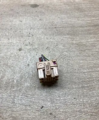 Volkswagen Touareg I Plug wire 1J0937733
