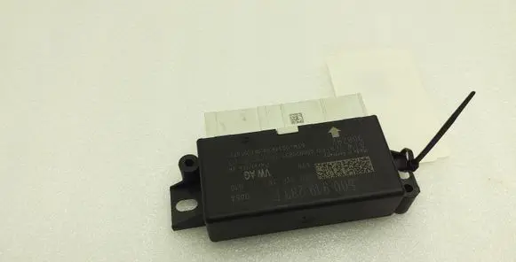 Skoda Fabia Mk3 (NJ) Parking PDC control unit/module 5Q0919283F