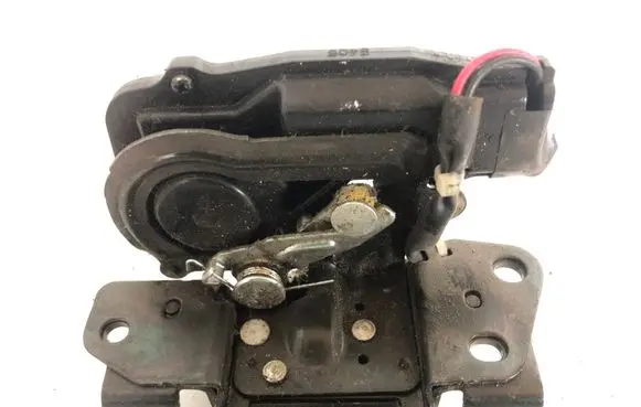 Toyota Prius (NHW20) Tailgate/trunk/boot lock/catch/latch