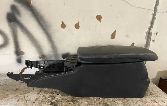 Lexus GS 250 350 300H 450H Armrest 5891130200 5891230240