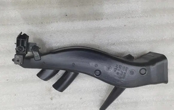Volkswagen Touran III Cabin air duct channel 1T1819151A