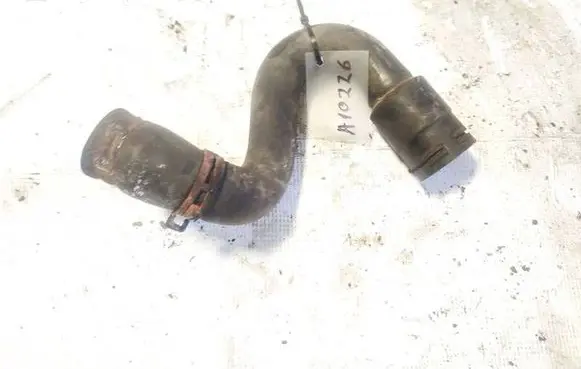 Audi A4 S4 B5 8D Engine coolant pipe/hose