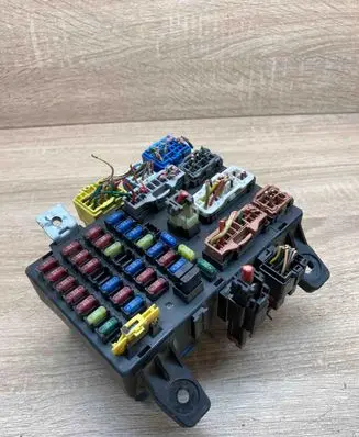Hyundai Getz Fuse module 911981C020