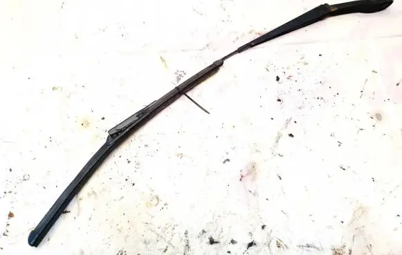 Land Rover Freelander 2 - LR2 Front wiper blade arm