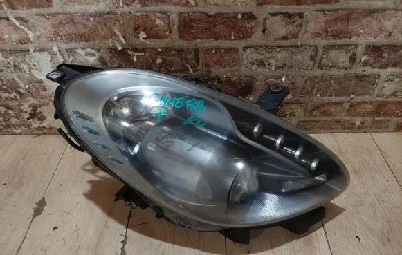 Alfa Romeo Giulietta Headlight/headlamp