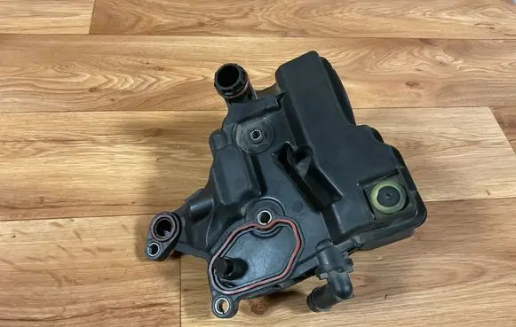 Ford C-MAX II Oil breather separator 9670033180