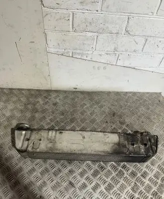 BMW 5 E60 E61 Intercooler radiator 7795823