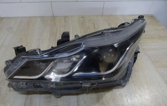 Toyota Corolla E210 E21 Headlight/headlamp 8115002T31