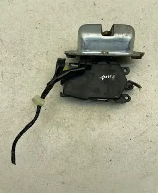 Subaru Forester SG Tailgate/trunk/boot lock/catch/latch